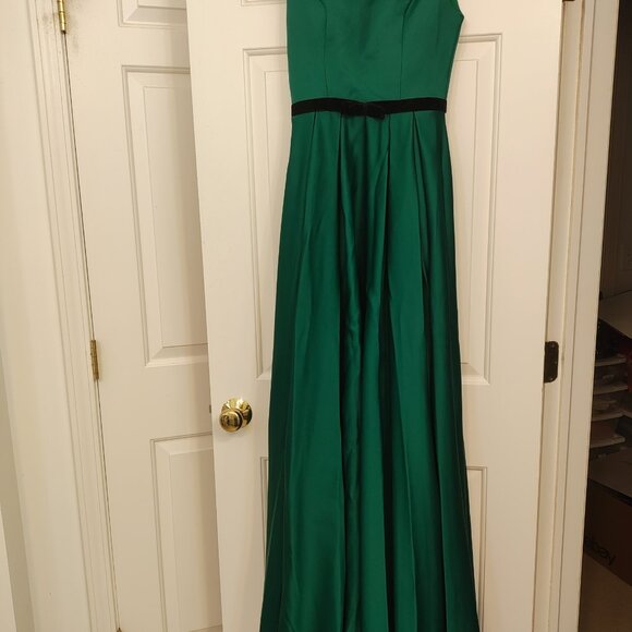 Green off the shoulder ball gown - Leena for Mac Duggal - Picture 3 of 6